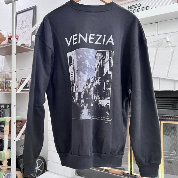 Venezia Printed Picture Crewneck Pullover - Picture 1 of 3